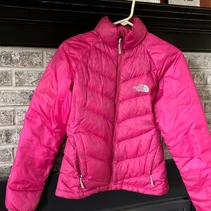 Pink Northface lightweight coat with gray inside. Good condition, size small.